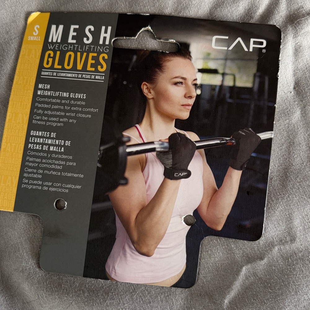 CAP Mesh Weightlifting Gloves Women’s Small NWT
